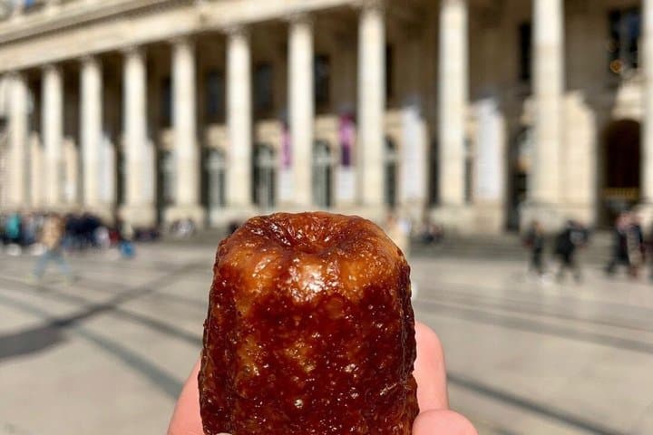 Bordeaux Walking Tour with Sweet Treat Tastings