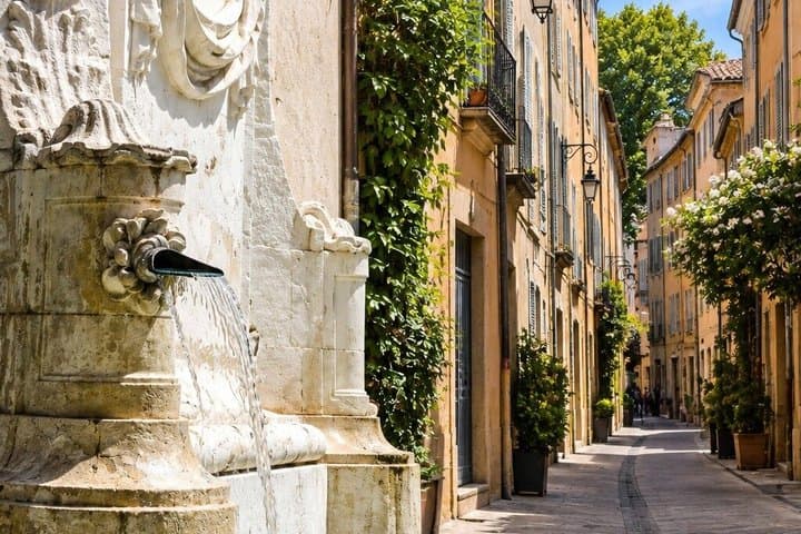 Podcast Tour Aix-en-Provence The Whispering Waters of Aix