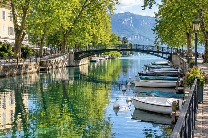 Podcast Tour The Crystal Miracle How Annecy Saved Its Lake