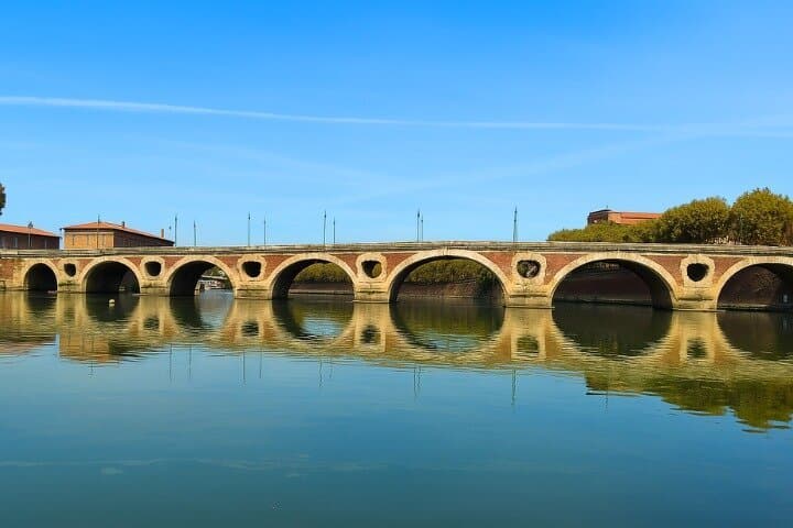 Toulouse UNESCO Heritage Self-Guided Walking Tour with an App