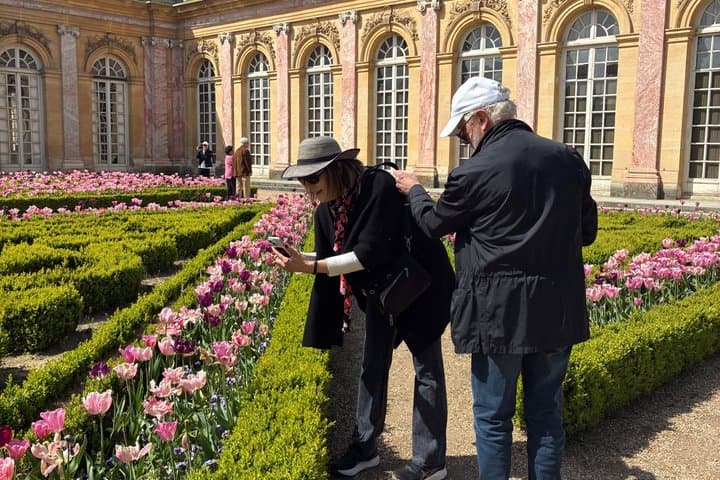 Versailles All Inclusive Guided Tour with Hotel Pickup