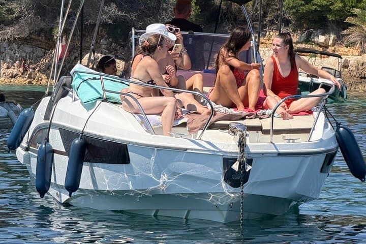 Cap Antibes and Billionaires Bay Private Boat Tour