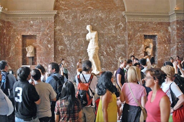 Guided tour of the Louvre Museum Discovery of masterpieces
