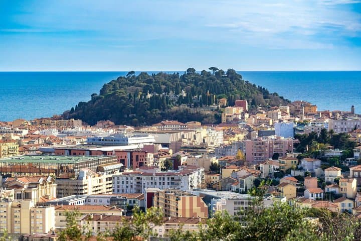 Nice: Old Town Walking Tour with Hidden Stories