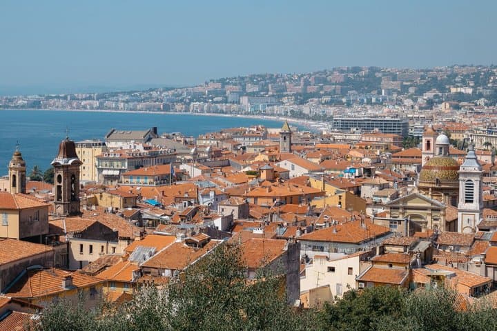 Nice: Old Town Walking Tour with Hidden Stories