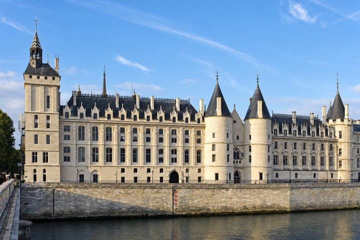 Paris Sainte Chapelle and Conciergerie Combo Tickets