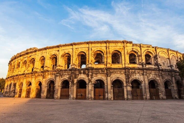 TOP Nimes: Private Guided Tour with Your Mobile