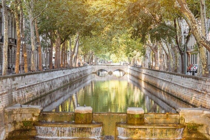 TOP Nimes: Private Guided Tour with Your Mobile