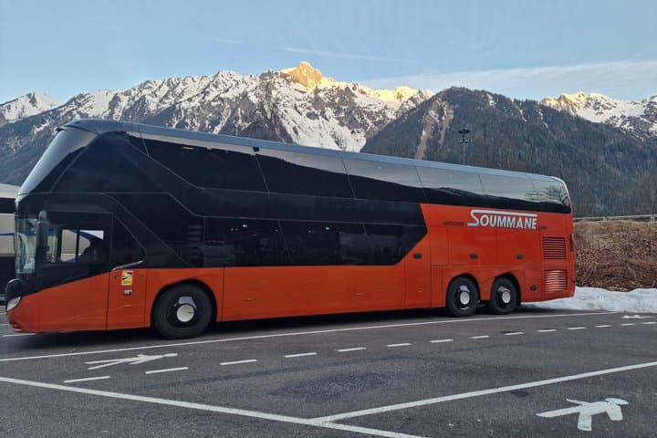 Private bus and minibus rental Transfers excursions in France