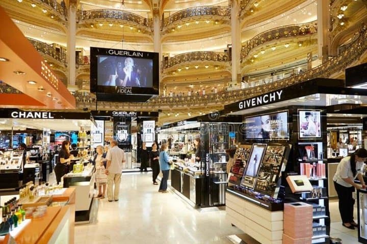 Paris Evening: Wine & Cheese at Galeries Lafayette & Seine Cruise
