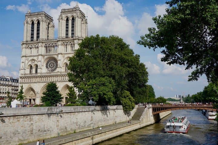 3-in-1 Paris Tour; Notre-Dame, Seine Cruise and Arc de Triomphe