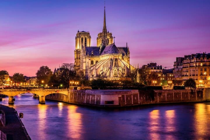 3-in-1 Paris Tour; Notre-Dame, Seine Cruise and Arc de Triomphe