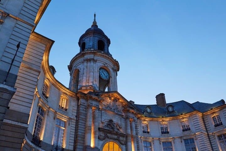 TOP Rennes: Private Guided Tour with Your Mobile