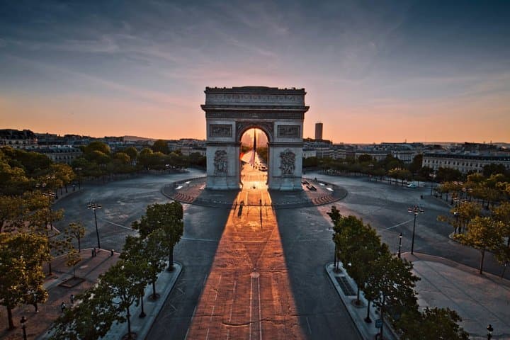 Private Day Trip to Paris from Le Havre Cruise Port with Driver
