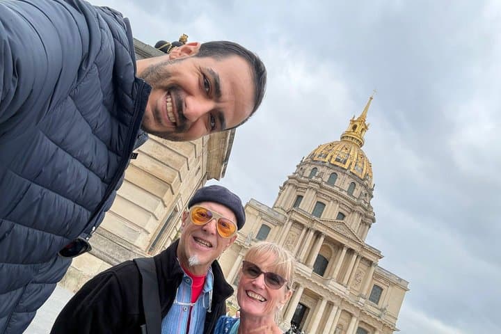 Paris Private Tour Fifty Plus Sights Coffee and French Lunch